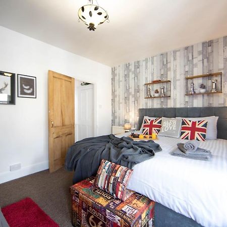 Cosy 3 Bedroom House - Private & Central - Ultra Wifi Canterbury Exterior photo